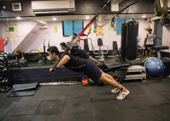 Strength-and-cardio-fitness-center-Gym-Mumbai-central-Maharashtra-3