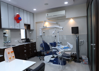 Summirow-dental-Dental-clinics-Piplod-surat-Gujarat-3