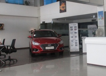 Surjeet-hyundai-Car-dealer-Rajendra-nagar-indore-Madhya-pradesh-3