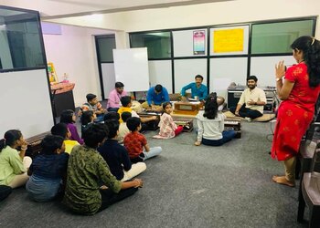 Swar-academy-Guitar-classes-Akola-Maharashtra-2