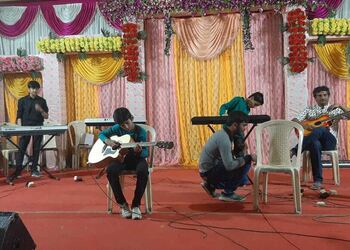 Swar-sadhana-music-classes-Guitar-classes-Canada-corner-nashik-Maharashtra-3