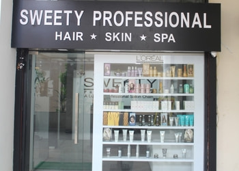 Sweety-professional-hair-salon-Beauty-parlour-Ganesh-nagar-sangli-Maharashtra-1