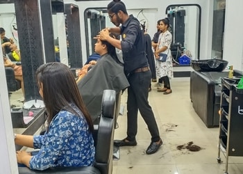 T-square-unisex-salon-Beauty-parlour-Agartala-Tripura-2