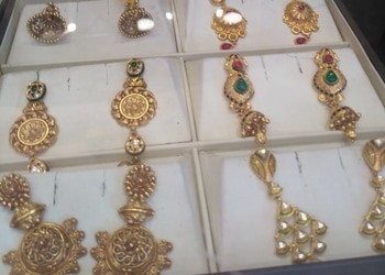 Tanishq-jewellery-Jewellery-shops-Dolamundai-cuttack-Odisha-3