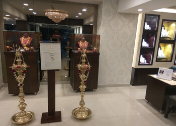 Tanishq-jewellery-Jewellery-shops-Melapalayam-tirunelveli-Tamil-nadu-3