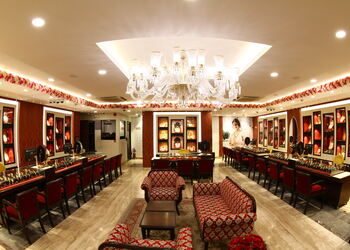 Tanishq-jewellery-Jewellery-shops-New-delhi-Delhi-2