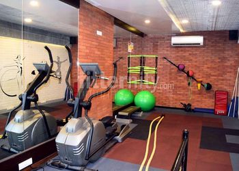 The-cloud-9-fitness-club-Gym-Dadar-mumbai-Maharashtra-3