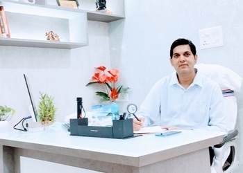 The-skin-clinic-Dermatologist-doctors-Civil-lines-raipur-Chhattisgarh-1