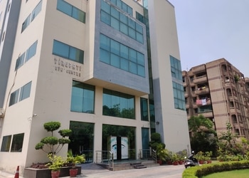 Tirupati-eye-centre-Eye-hospitals-Noida-Uttar-pradesh-1