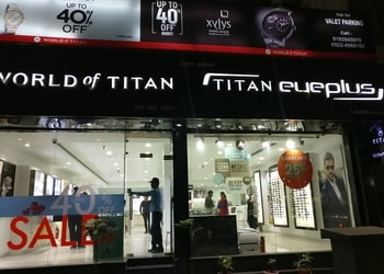 Titan-eyeplus-Opticals-Aminabad-lucknow-Uttar-pradesh-1