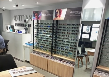 Titan-eyeplus-Opticals-Ballia-Uttar-pradesh-2