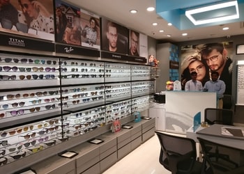 Titan-eyeplus-Opticals-Bargadwa-gorakhpur-Uttar-pradesh-2