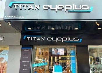 Titan-eyeplus-Opticals-Bartand-dhanbad-Jharkhand-1