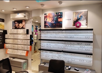 Titan-eyeplus-Opticals-Basanti-colony-rourkela-Odisha-3