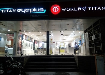 Titan-eyeplus-Opticals-Begum-bagh-meerut-Uttar-pradesh-1