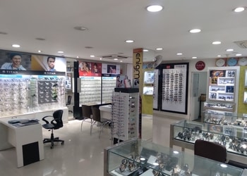 Titan-eyeplus-Opticals-Begum-bagh-meerut-Uttar-pradesh-3