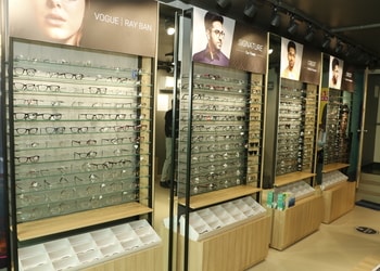 Titan-eyeplus-Opticals-Bhilai-Chhattisgarh-2