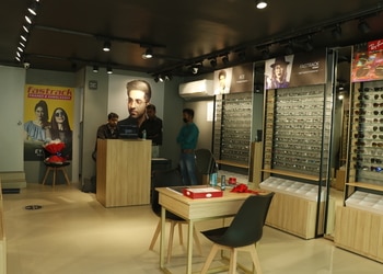 Titan-eyeplus-Opticals-Bhilai-Chhattisgarh-3