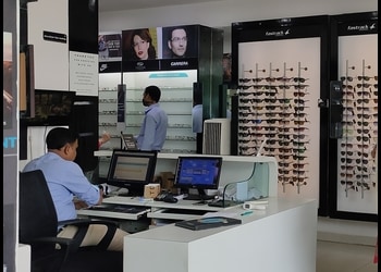 Titan-eyeplus-Opticals-Bistupur-jamshedpur-Jharkhand-2