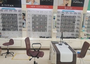 Titan-eyeplus-Opticals-Bokaro-Jharkhand-2