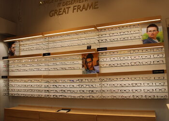 Titan-eyeplus-Opticals-Chembur-mumbai-Maharashtra-3