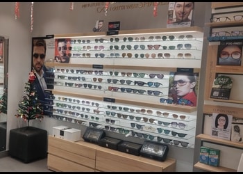 Titan-eyeplus-Opticals-Choudhury-bazar-cuttack-Odisha-2