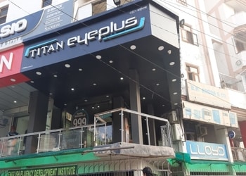 Titan-eyeplus-Opticals-Civil-lines-aligarh-Uttar-pradesh-1