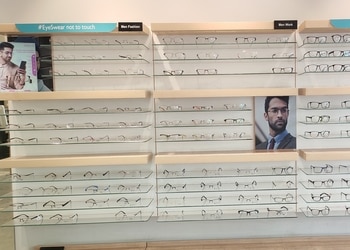 Titan-eyeplus-Opticals-Sigra-varanasi-Uttar-pradesh-3