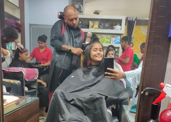 Touch-glow-family-salon-Beauty-parlour-Balurghat-West-bengal-1