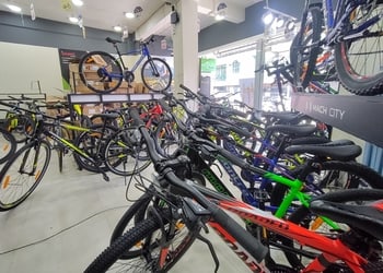 Track-and-trail-Bicycle-store-Jalukbari-guwahati-Assam-3