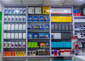 Umiya-mobile-world-Mobile-stores-Athwalines-surat-Gujarat-3