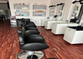 Unisex-salon-by-nidhi-Beauty-parlour-Mansarovar-jaipur-Rajasthan-2