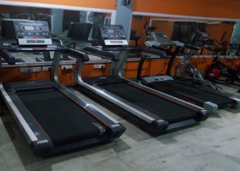 Universal-gym-fitness-studio-Gym-Bani-park-jaipur-Rajasthan-1