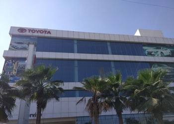 Uttam-toyota-Car-dealer-Noida-Uttar-pradesh-1