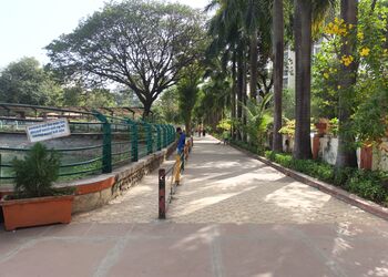 Veer-savarkar-udyan-Public-parks-Borivali-mumbai-Maharashtra-3