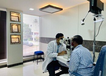 Vinoth-eye-care-hospital-Eye-hospitals-Tiruchirappalli-Tamil-nadu-2