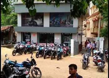 Vr-enterprise-Motorcycle-dealers-Ushagram-asansol-West-bengal-3