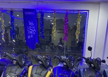 Yamaha-auto-wheelers-Motorcycle-dealers-Burdwan-West-bengal-3