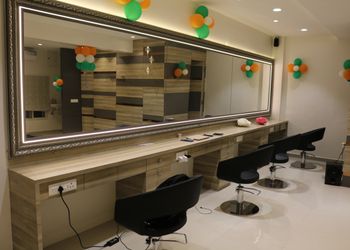 Zinnia-salon-and-makeup-academy-Beauty-parlour-Satpur-nashik-Maharashtra-2